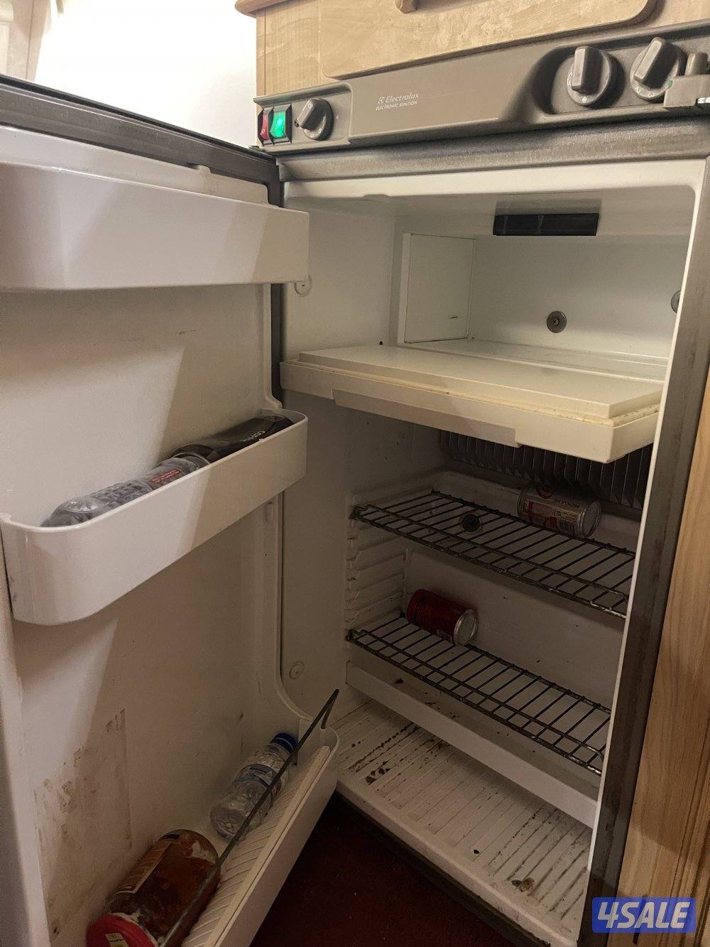 كرفان بريطاني كامل وجاهز10