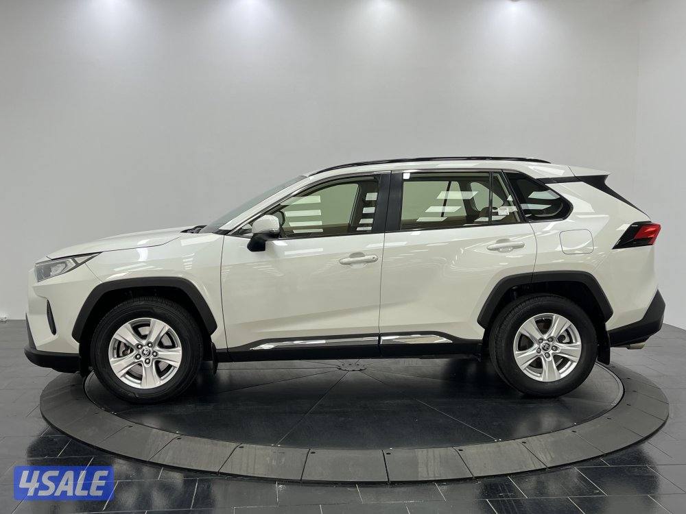 TOYOTA RAV401 4X2 STANDARD OPTION2