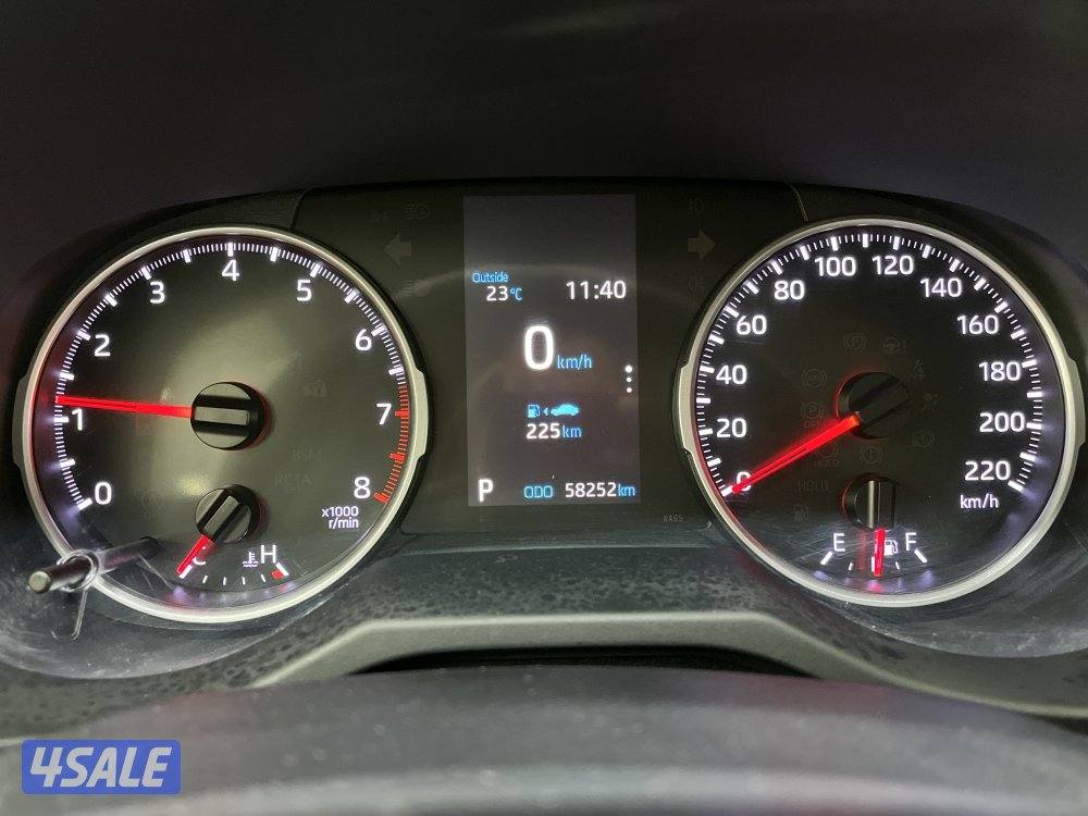 TOYOTA RAV401 4X2 STANDARD OPTION6