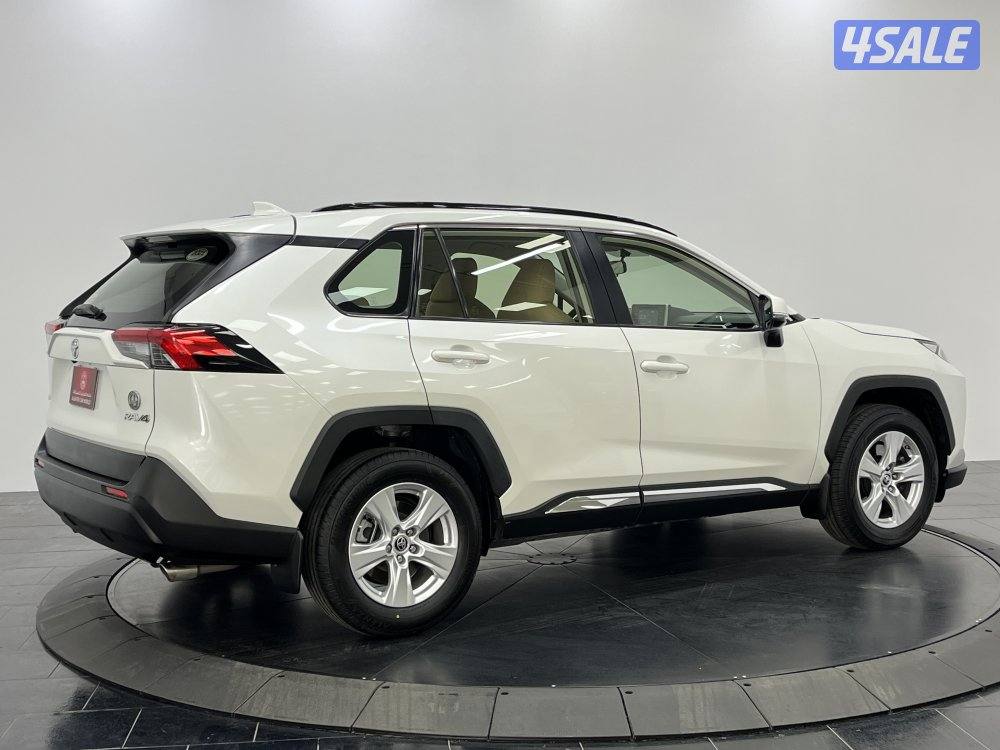 TOYOTA RAV401 4X2 STANDARD OPTION14