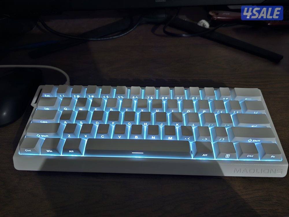 كيبورد mad60 he ابيض مغناطيسي1