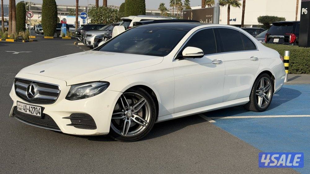 للبيع E200 ممشى 77,000 km2