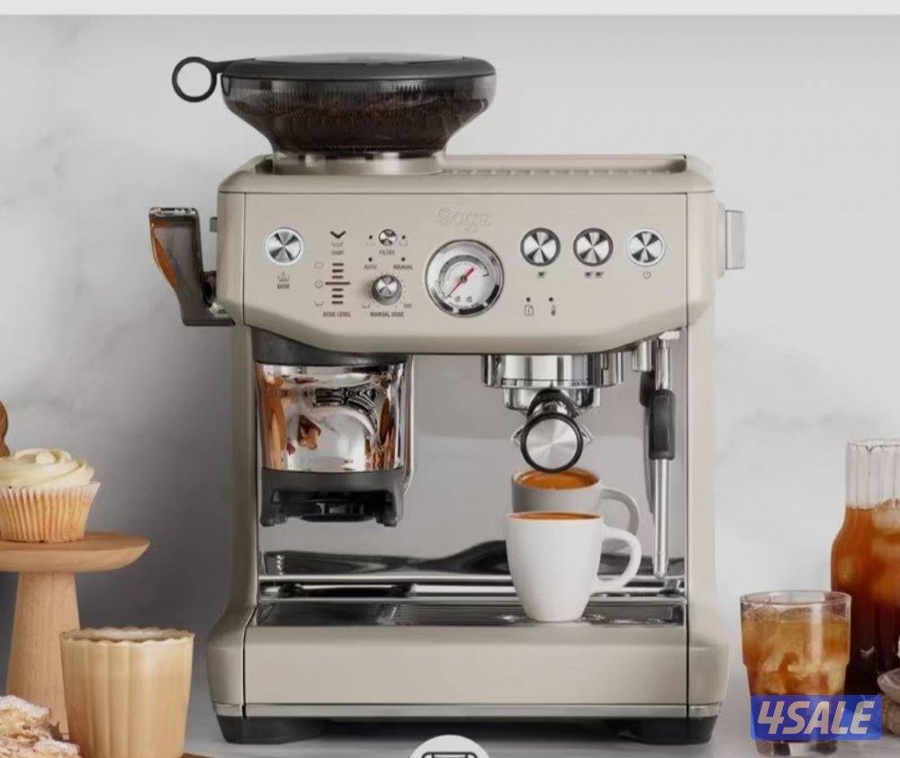 ماكينه قهوه احترافيه بحاله ممتازه وسعر منخفض0