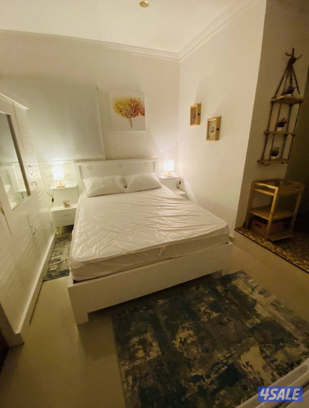 إستراحه ⚡️vip⚡️ثاني بلوك على شارع الخدمات المثلث الذهبي على قطعتين ٨ و٤10