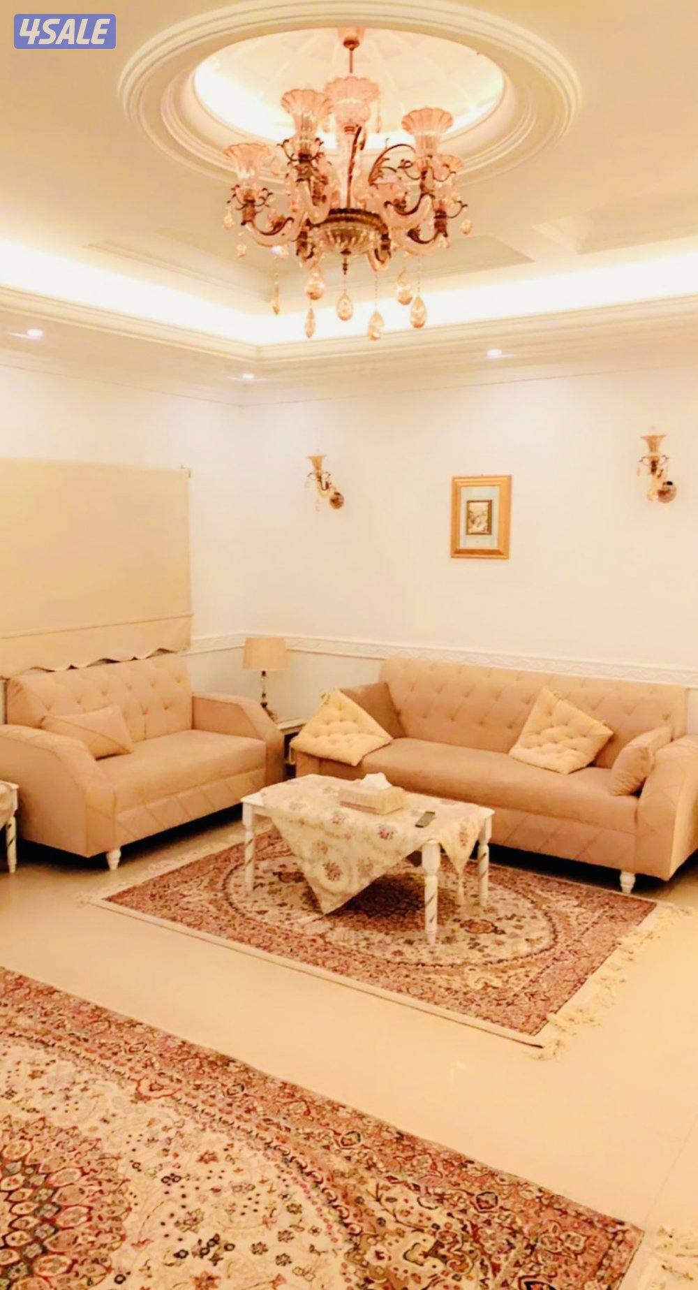 إستراحه ⚡️vip⚡️ثاني بلوك على شارع الخدمات المثلث الذهبي على قطعتين ٨ و٤11