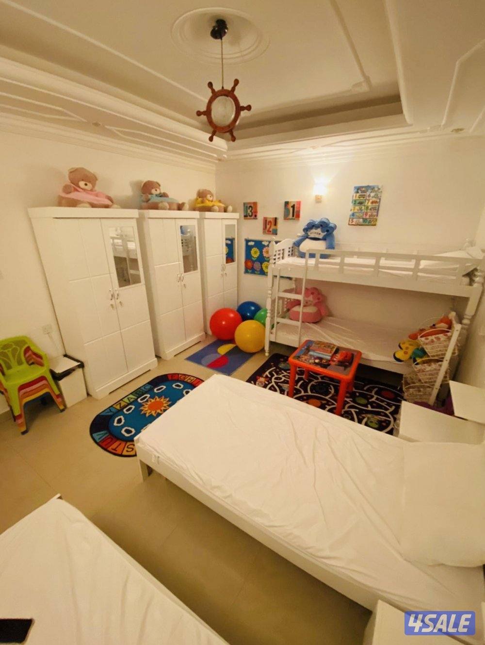 إستراحه ⚡️vip⚡️ثاني بلوك على شارع الخدمات المثلث الذهبي على قطعتين ٨ و٤13