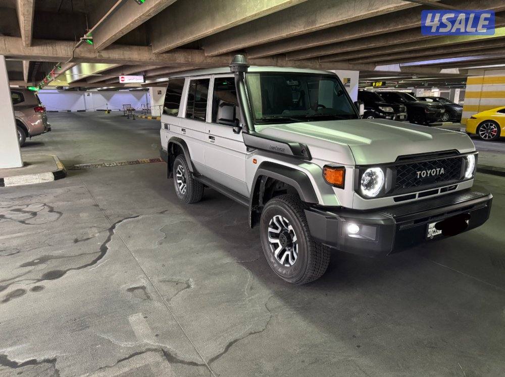 Land Cruiser LX 4WD V61