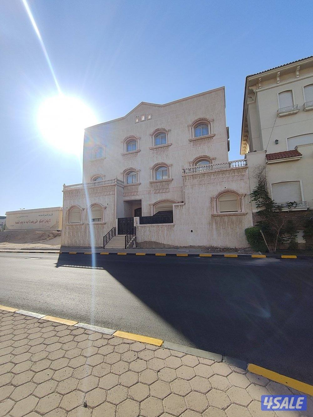 للبيع 450 بيت في عبدالله مبارك بطن وظهر وزاويه0