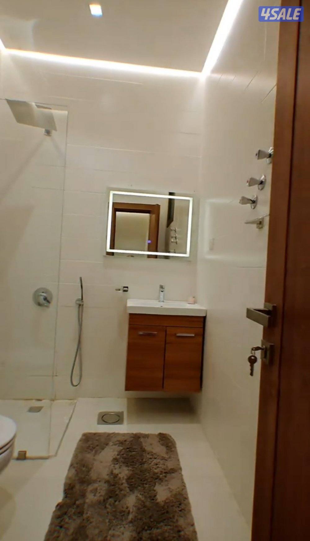 للاجار فيلا دوبلكس اول ساكن فخم ارضي وسرداب 4غ9