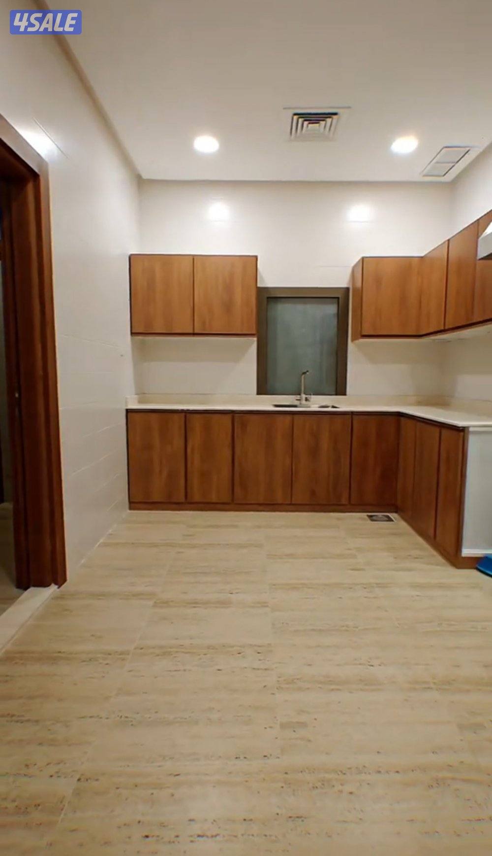 للاجار فيلا دوبلكس اول ساكن فخم ارضي وسرداب 4غ10