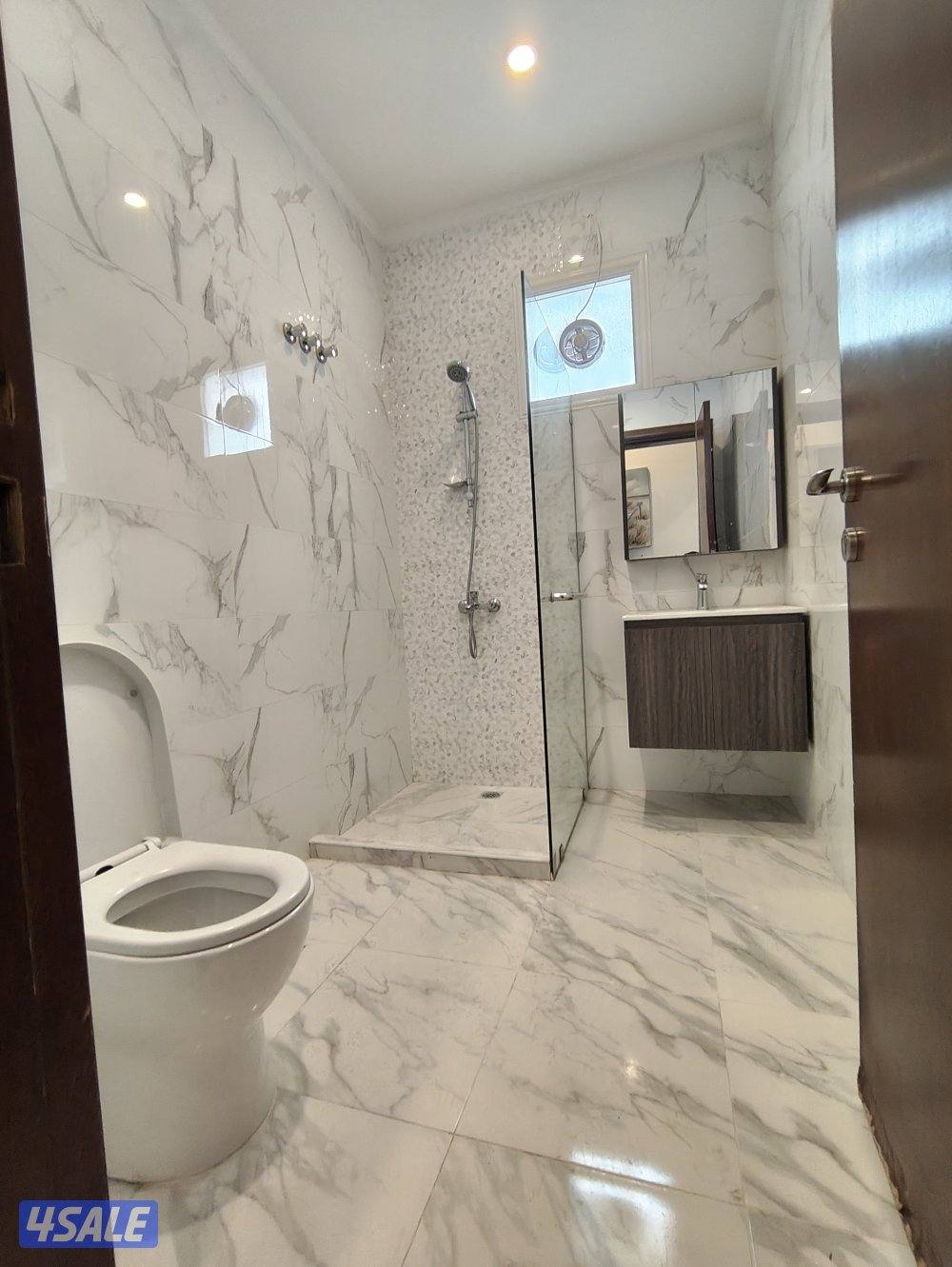 للاجار فيلا مع حوش حديقه تشطيب الترا ديلوكس في البدع7