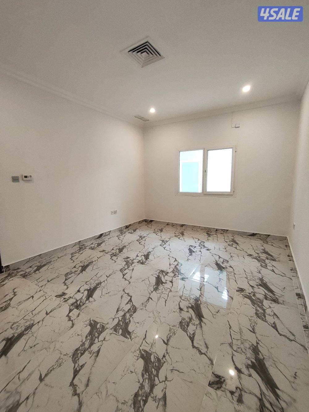 للاجار فيلا مع حوش حديقه تشطيب الترا ديلوكس في البدع12