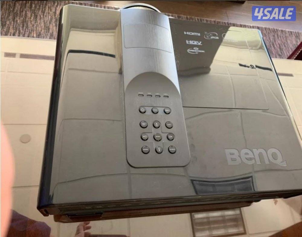 BenQ full hd projector1