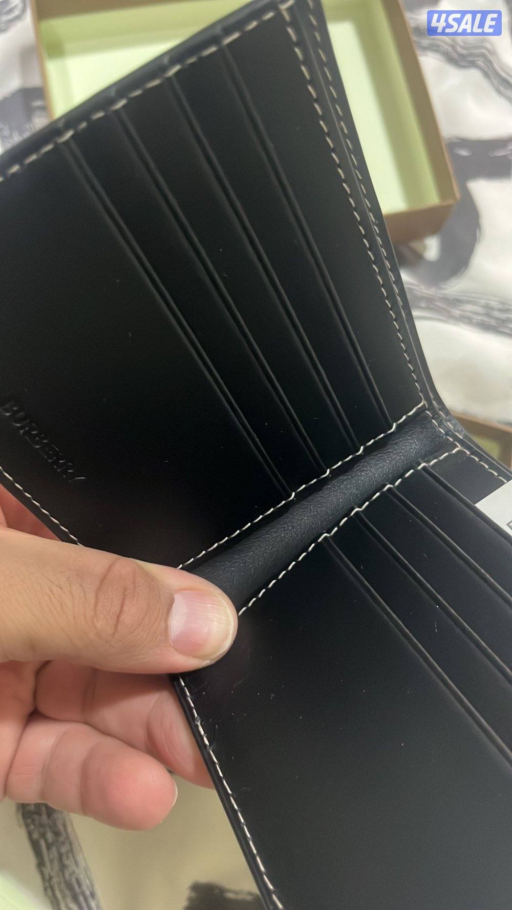 للبيع بوك بربري اصلي مع الفاتورة مالته من لندن جديد  لم يستخدم1