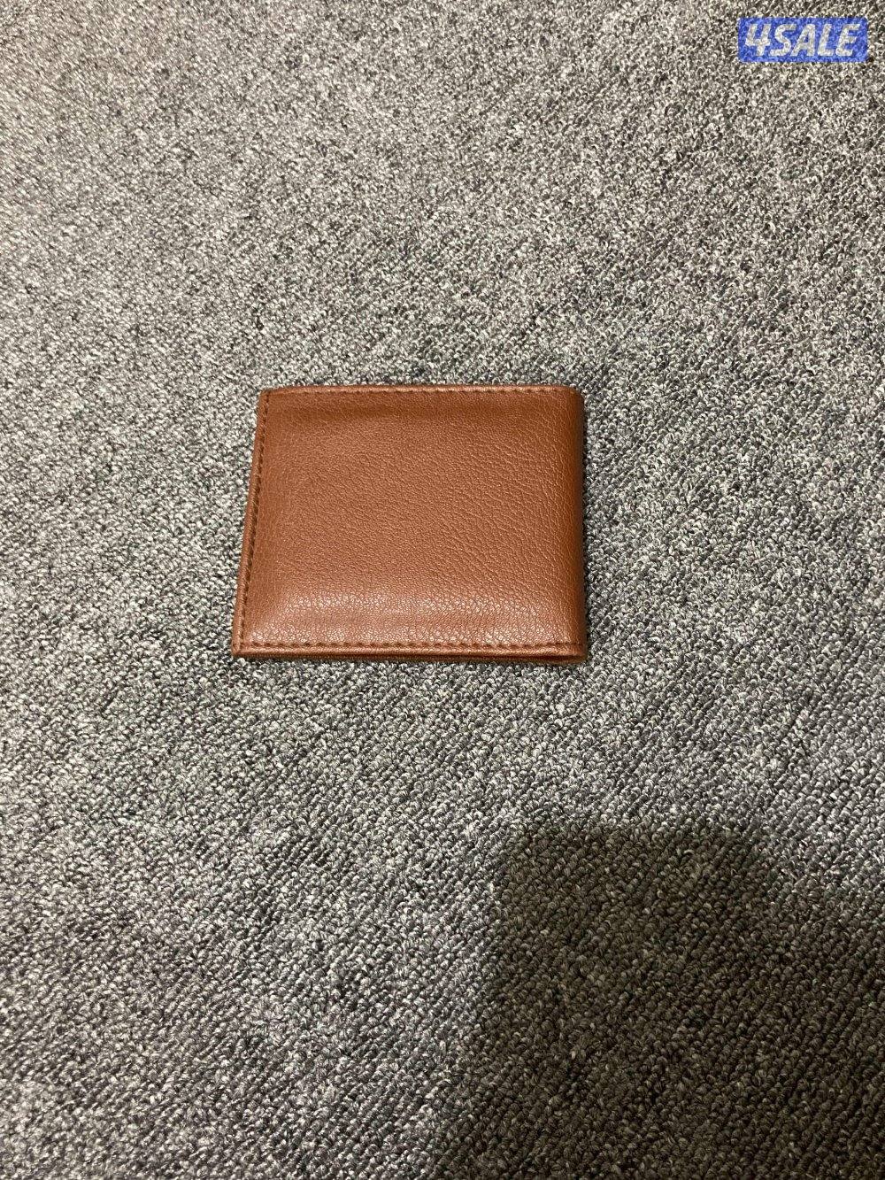 بوك  لون بني تواصلو معاي على السعر الي تبونه0