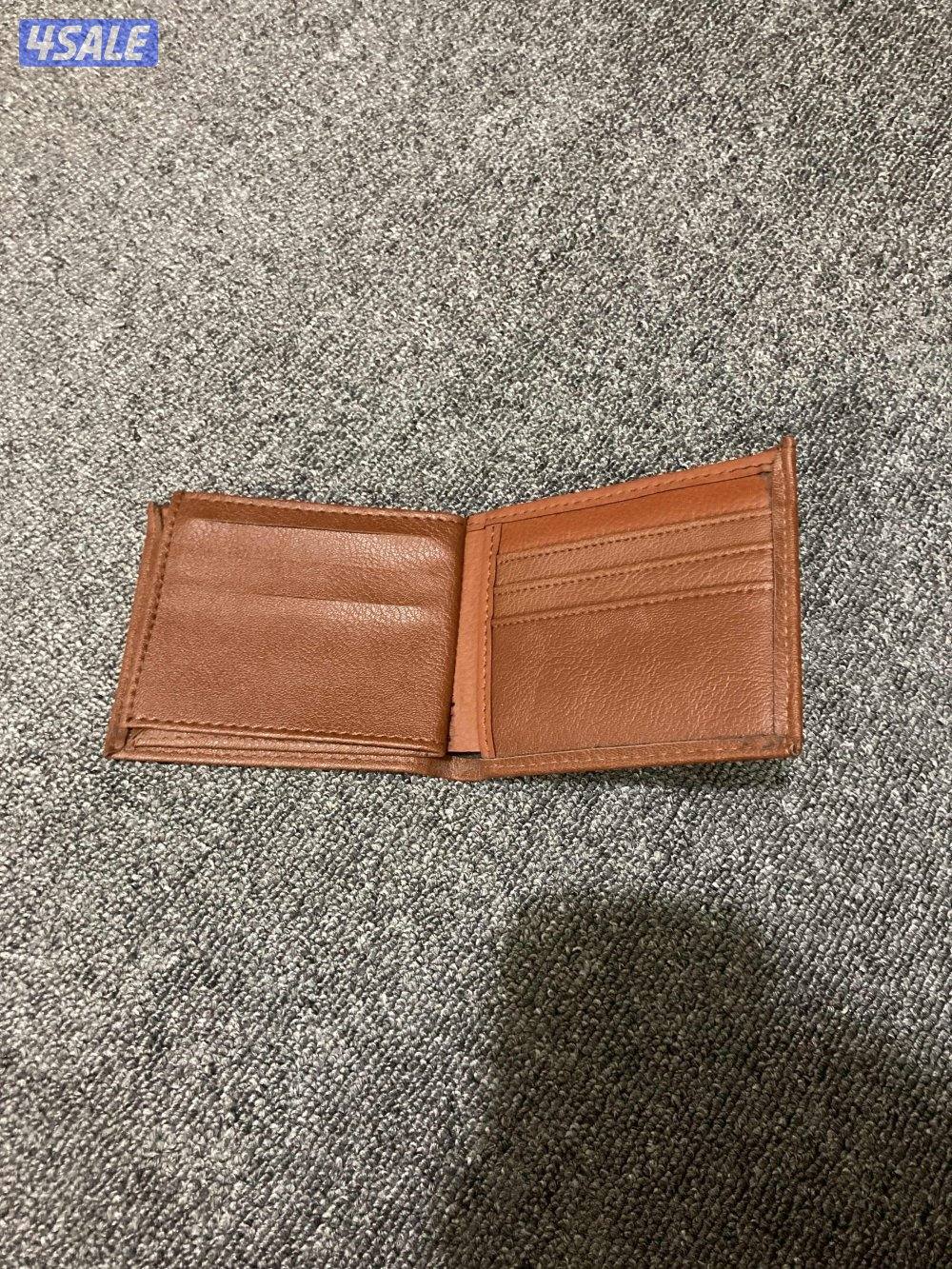 بوك  لون بني تواصلو معاي على السعر الي تبونه1