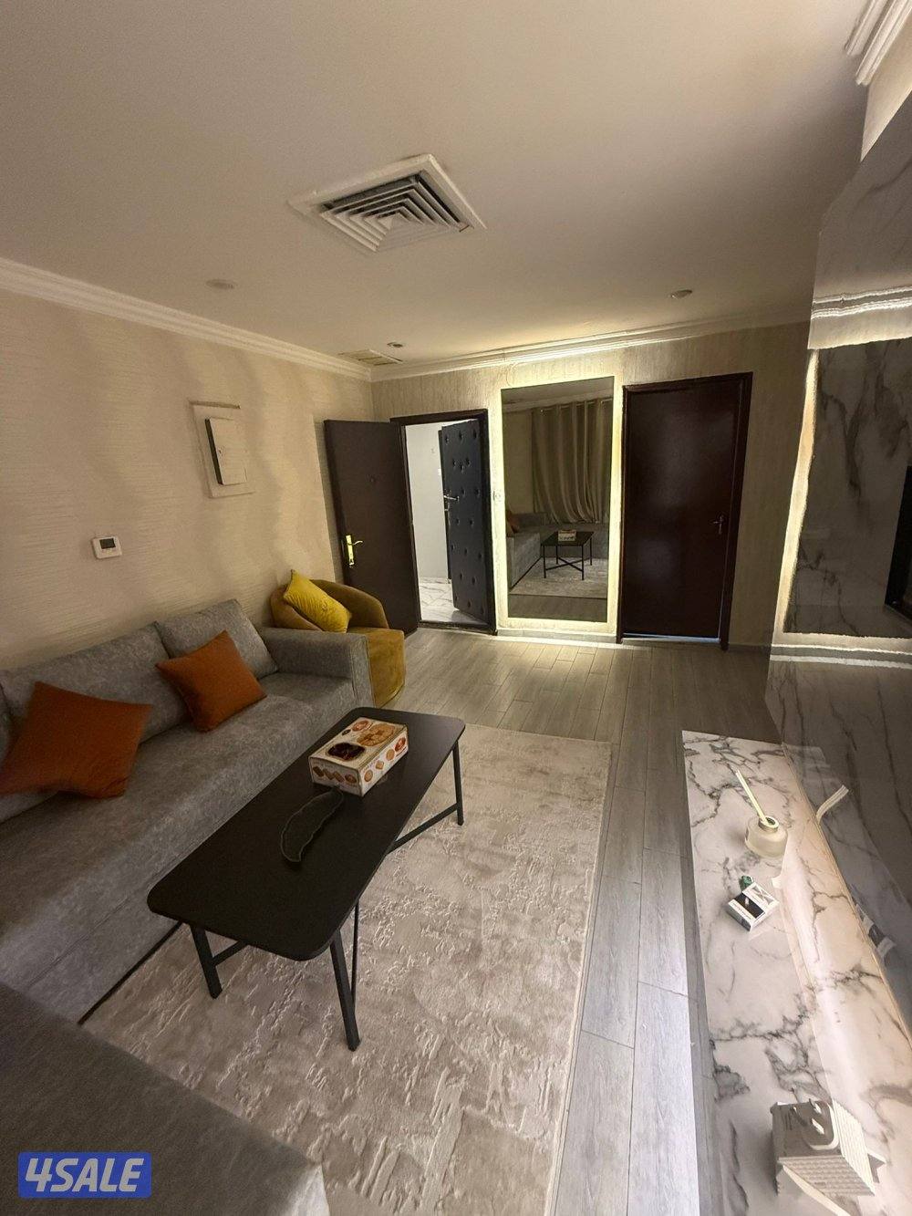 يوجد لدينا شقق الايجار غرفه وصاله ومطبخ وحمام تشطيب سوبر لوكس خلو فاضي3