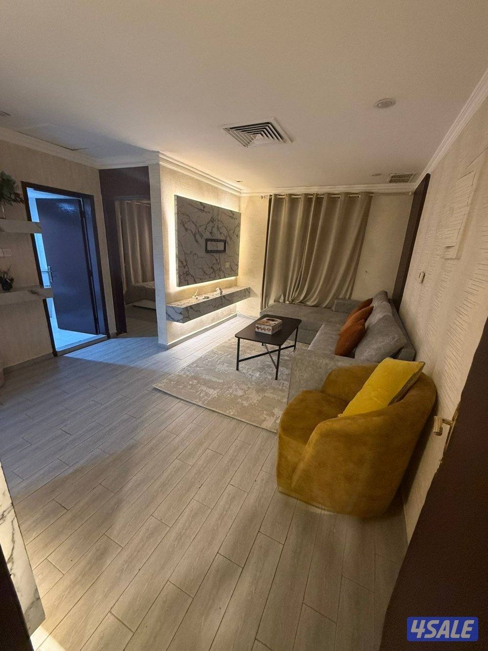 يوجد لدينا شقق الايجار غرفه وصاله ومطبخ وحمام تشطيب سوبر لوكس خلو فاضي4