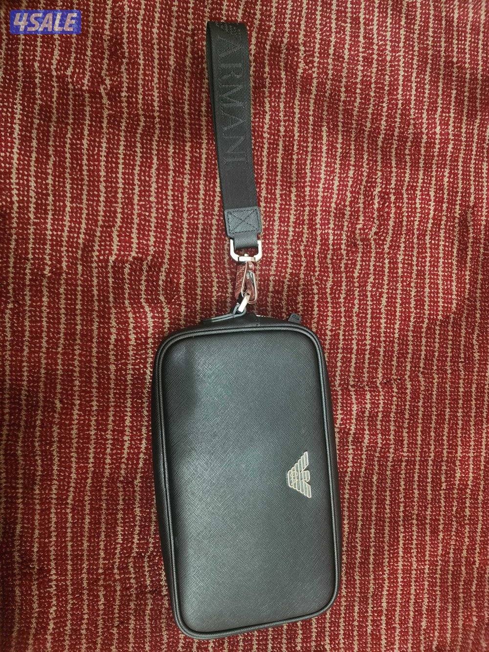 حقيبه يد رجاليه ارماني استعمال خفيف، أصليه من بوتيك الكويت1