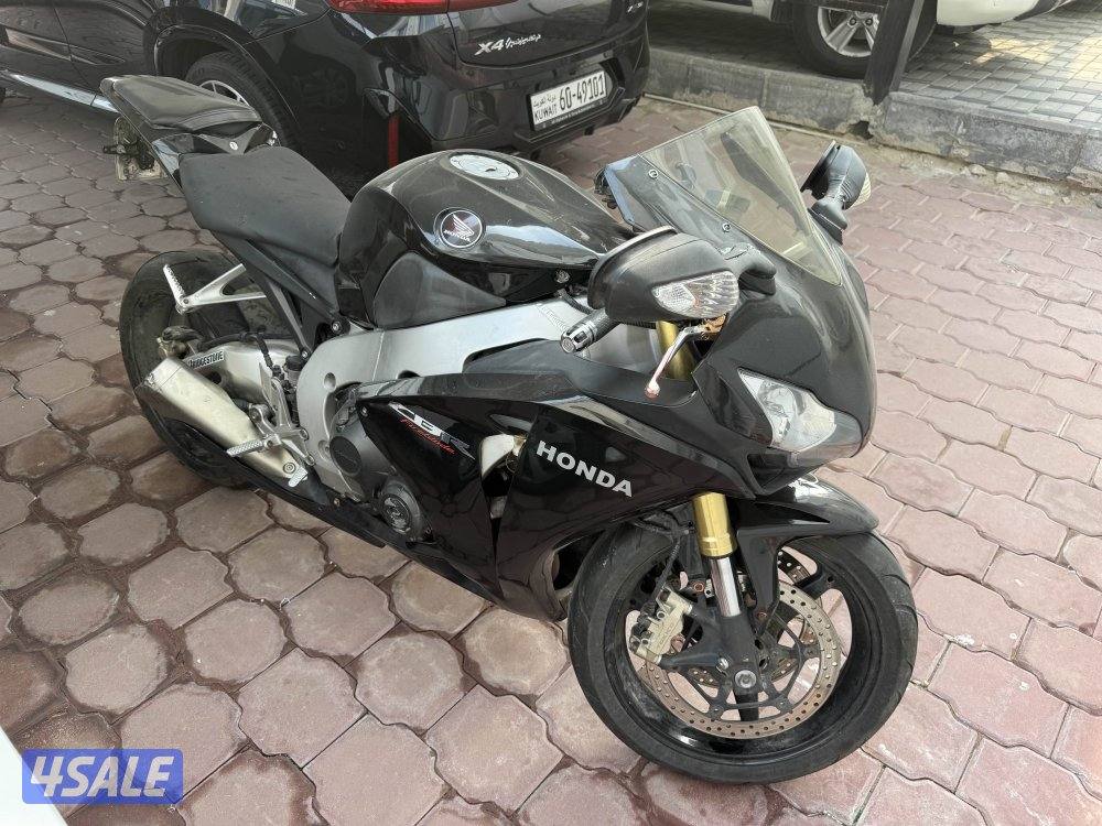 Honda CBR 10003