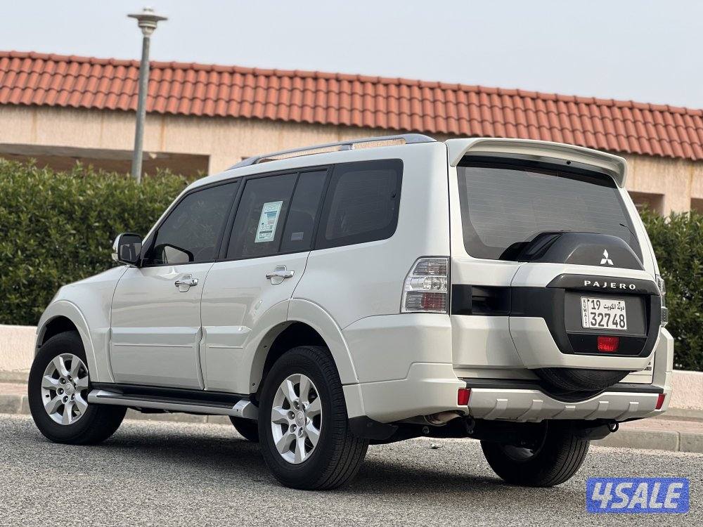ميتسوبيشي باجيرو صدفي موديل 2021 للبيع3