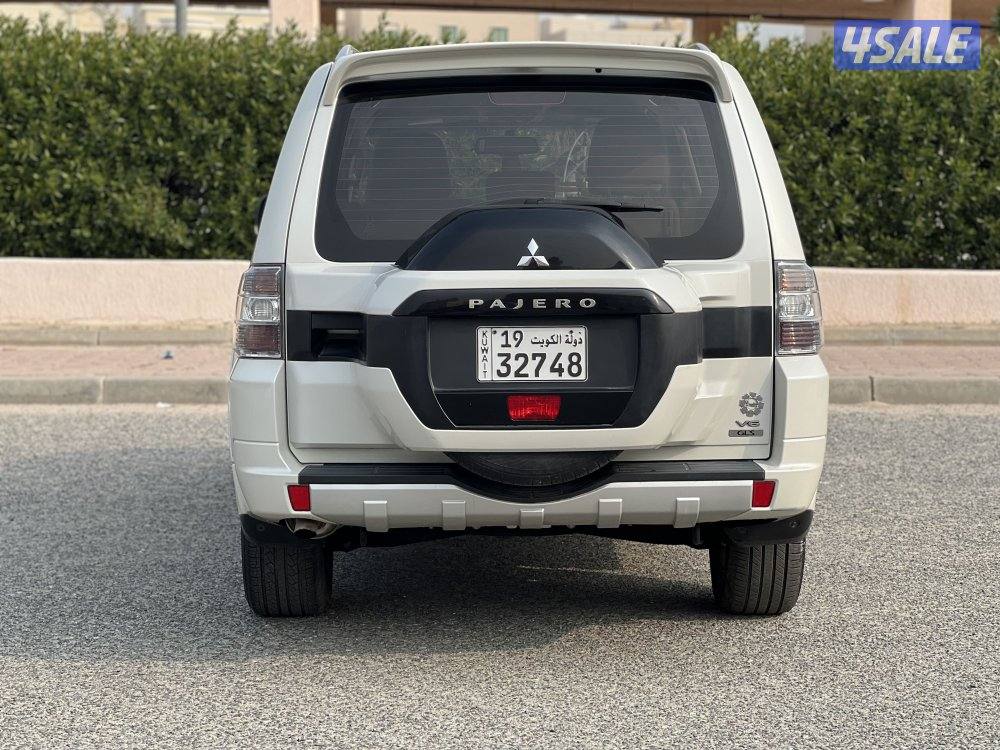 ميتسوبيشي باجيرو صدفي موديل 2021 للبيع7