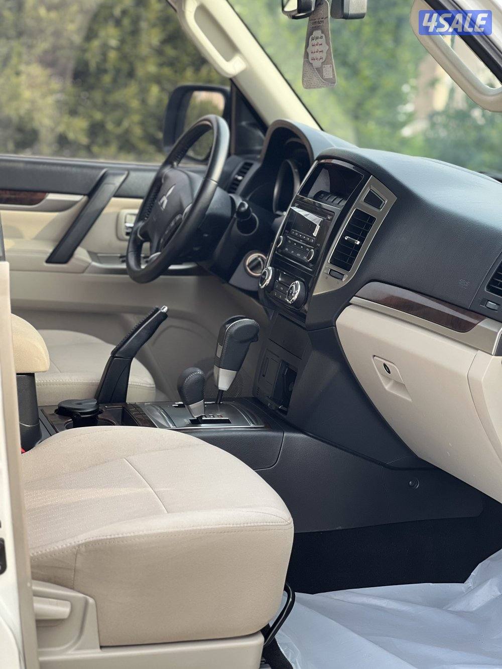 ميتسوبيشي باجيرو صدفي موديل 2021 للبيع10