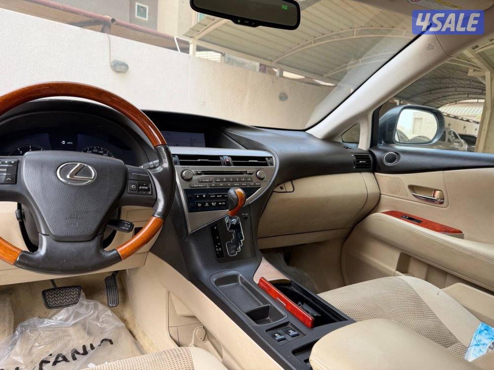 للبيع لكزس RX 350 موديل 2011 ماشي 2124