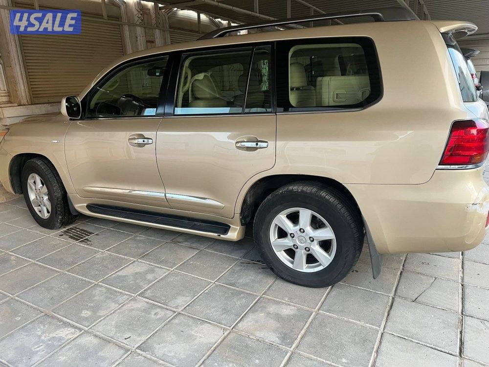 البيع جيب لكزس1