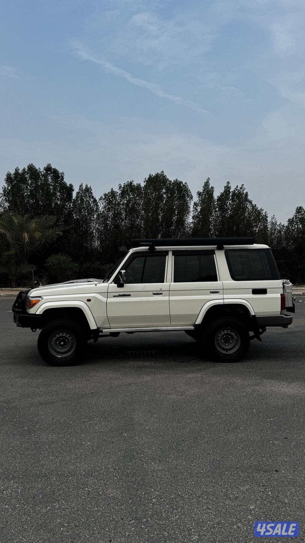 للبيع جيب نص lc763