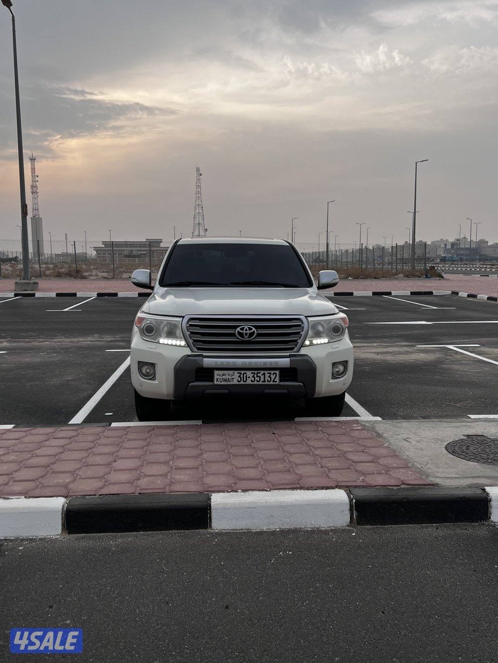 للبيع لاند كروز 2014 GX.R صبغ الوكالة شرط الفحص4