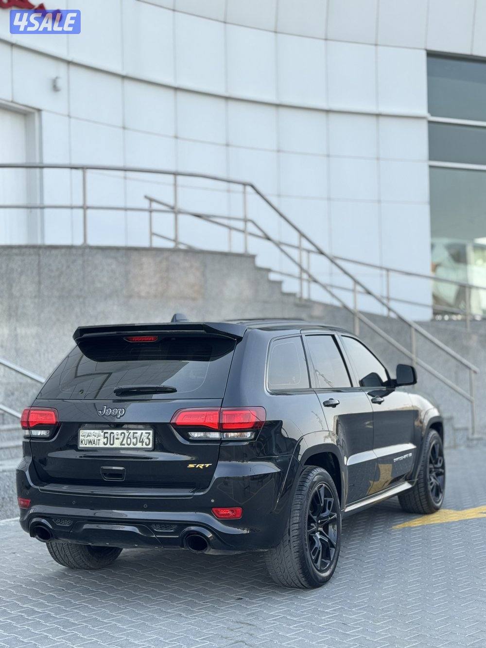 للبيع جيب جراند شيروكي SRT موديل 20165