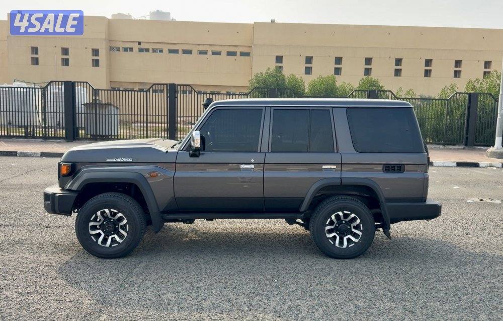 لاند كروزر اربع ابواب بحاله الوكاله2