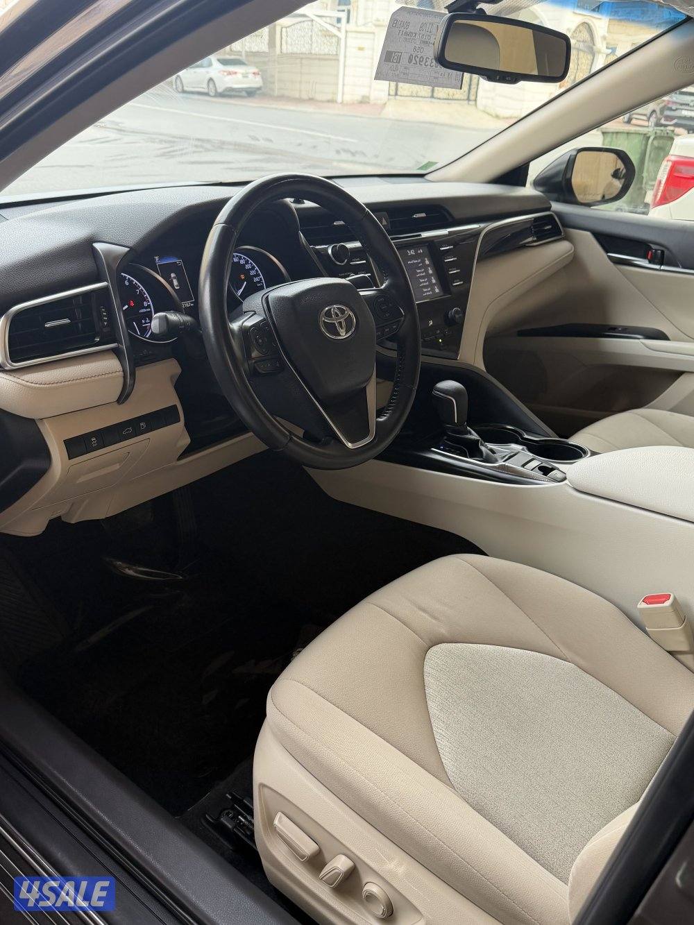للبيع كامري 2018 صبغ وكاله عداد 1304