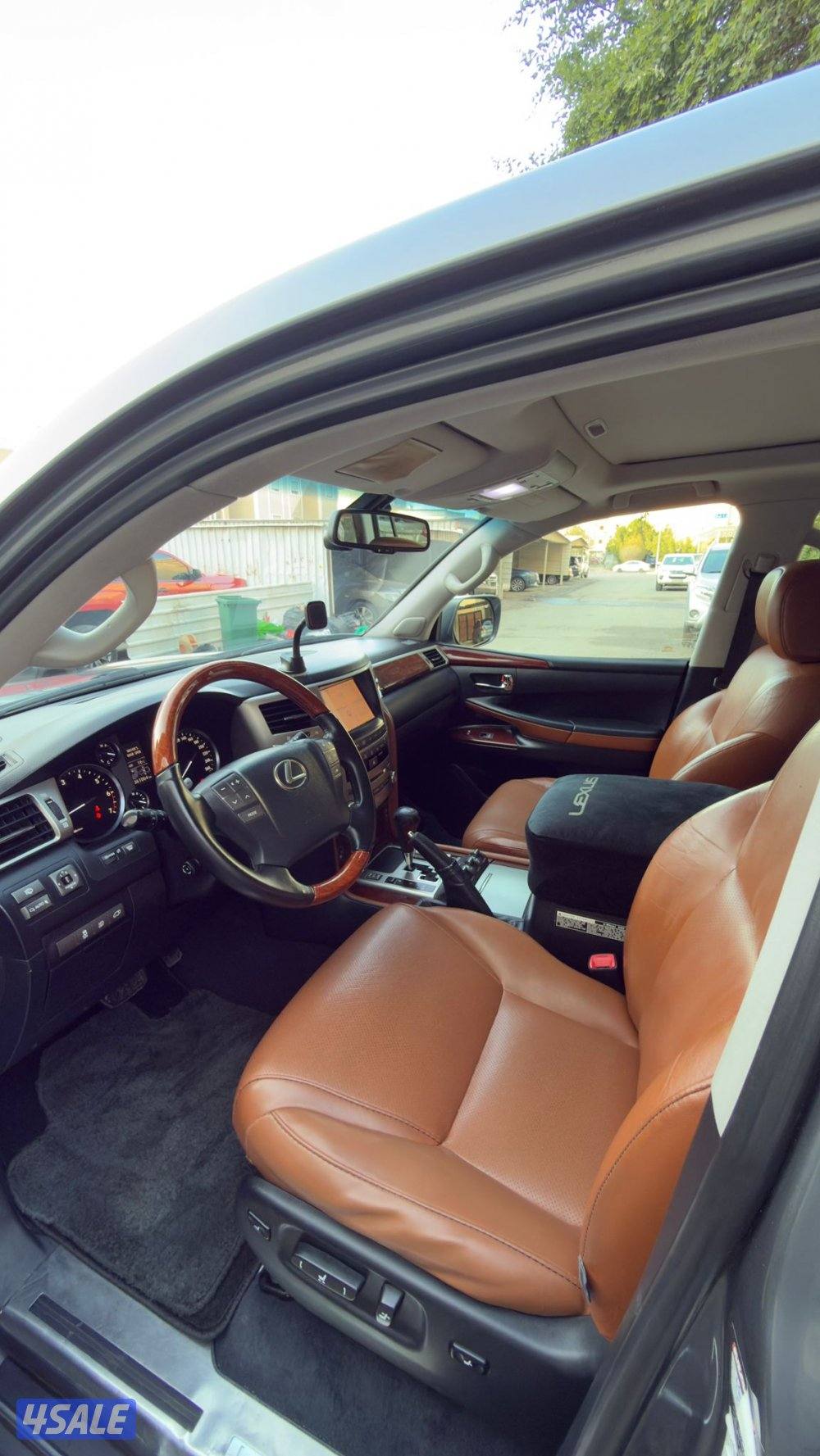 لكزس LX570 ٢٠١٣ الساير عداد ٣٦٠ ألف شرط الفحص صبغ وكاله كامل مواصفات5
