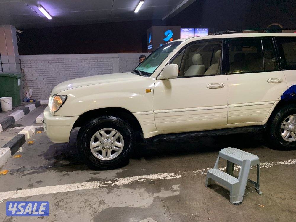 للبيع جيب لكزس وارد ساير موديل 1999 شرط الفحص قير ومكينه وشاصي0