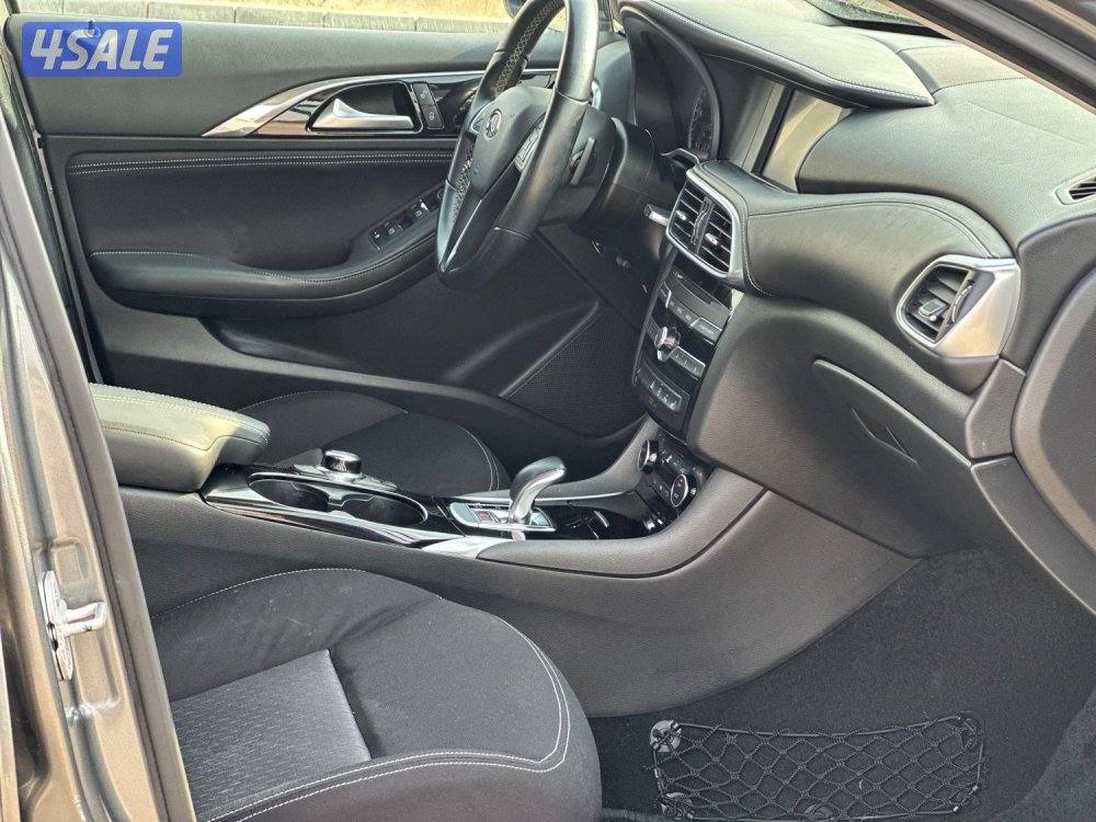 للبيع انفنتي Q30 ماشي ٦٠ الف كيلو4