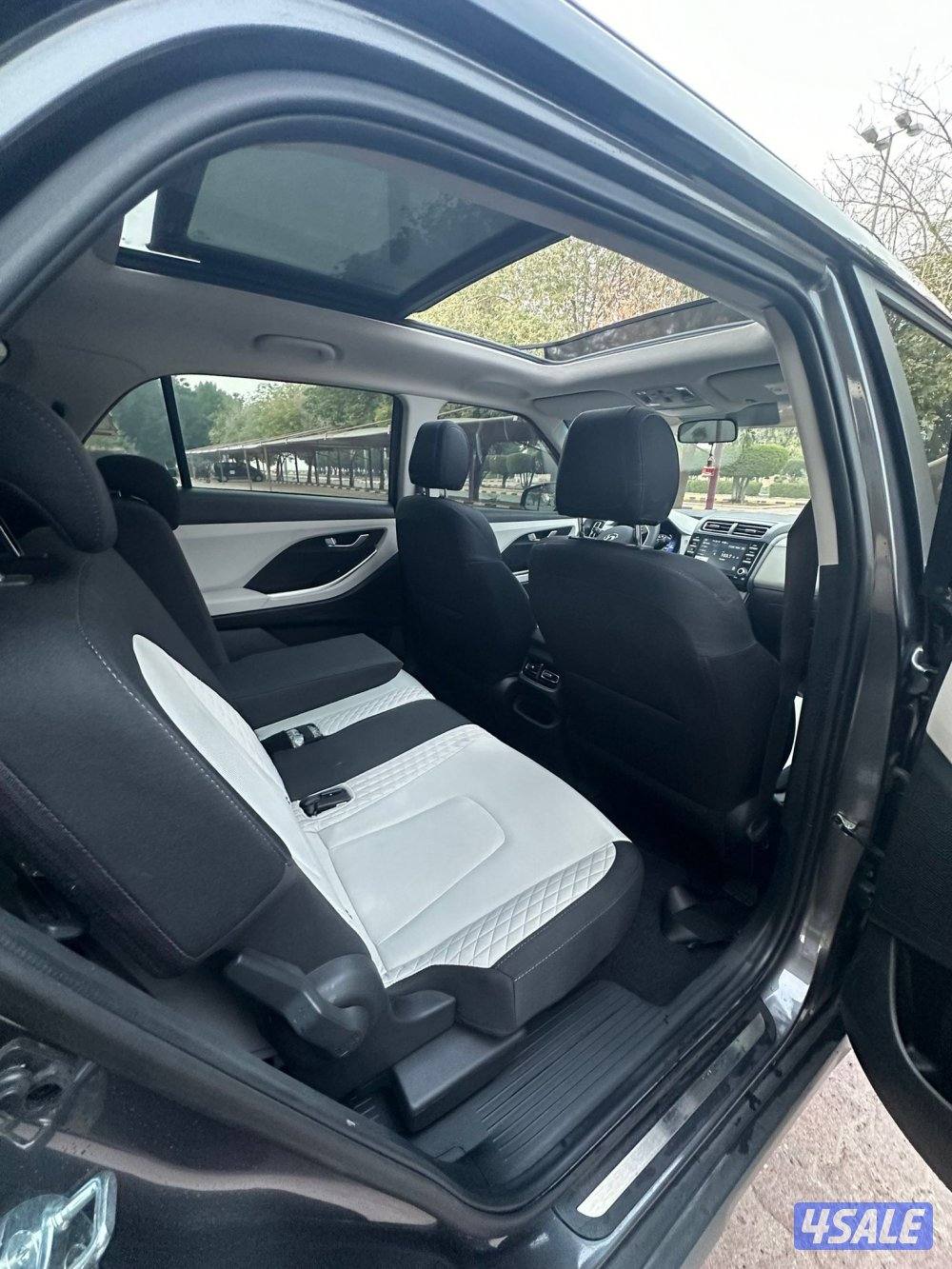 للبيع كريتا كامل المواصفات 2024 ماشي 17 الف8