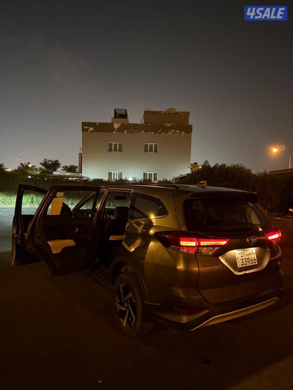 للبيع تيوتا رش الساير موديل 2020 عداد السيارة100 الف بحالة ممتازة7