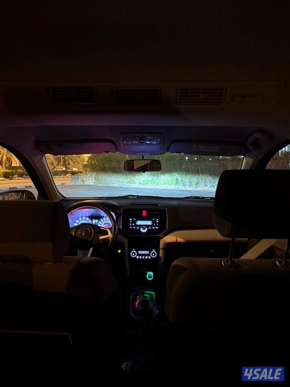 للبيع تيوتا رش الساير موديل 2020 عداد السيارة100 الف بحالة ممتازة8