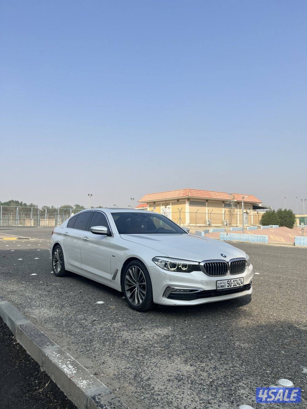 للبيع BMW 530 LUXURY LINE4