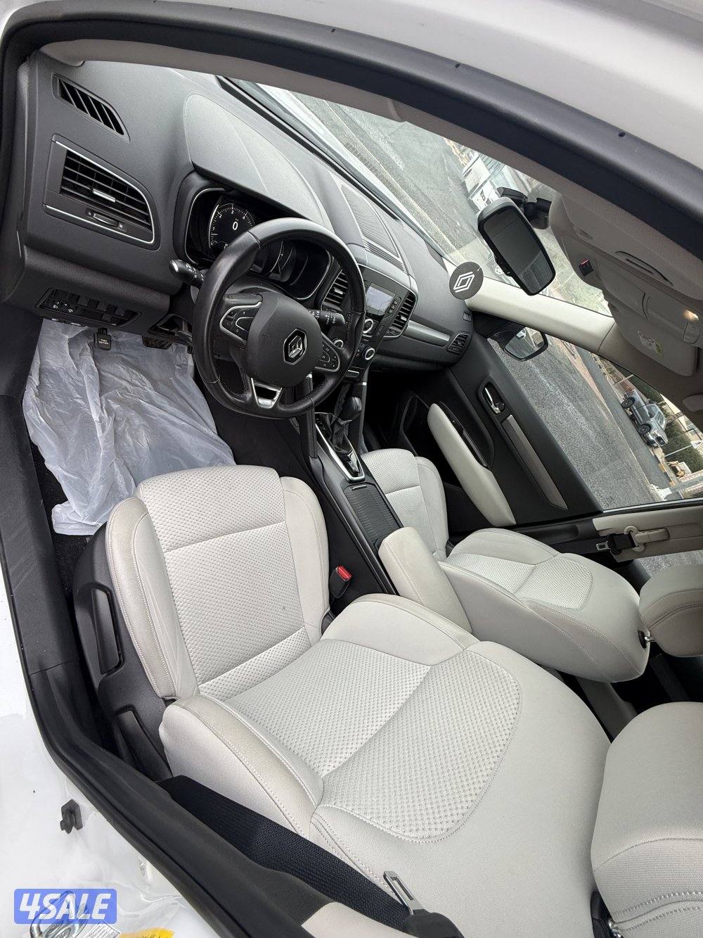 للبيع رينو كوليوس موديل 20237