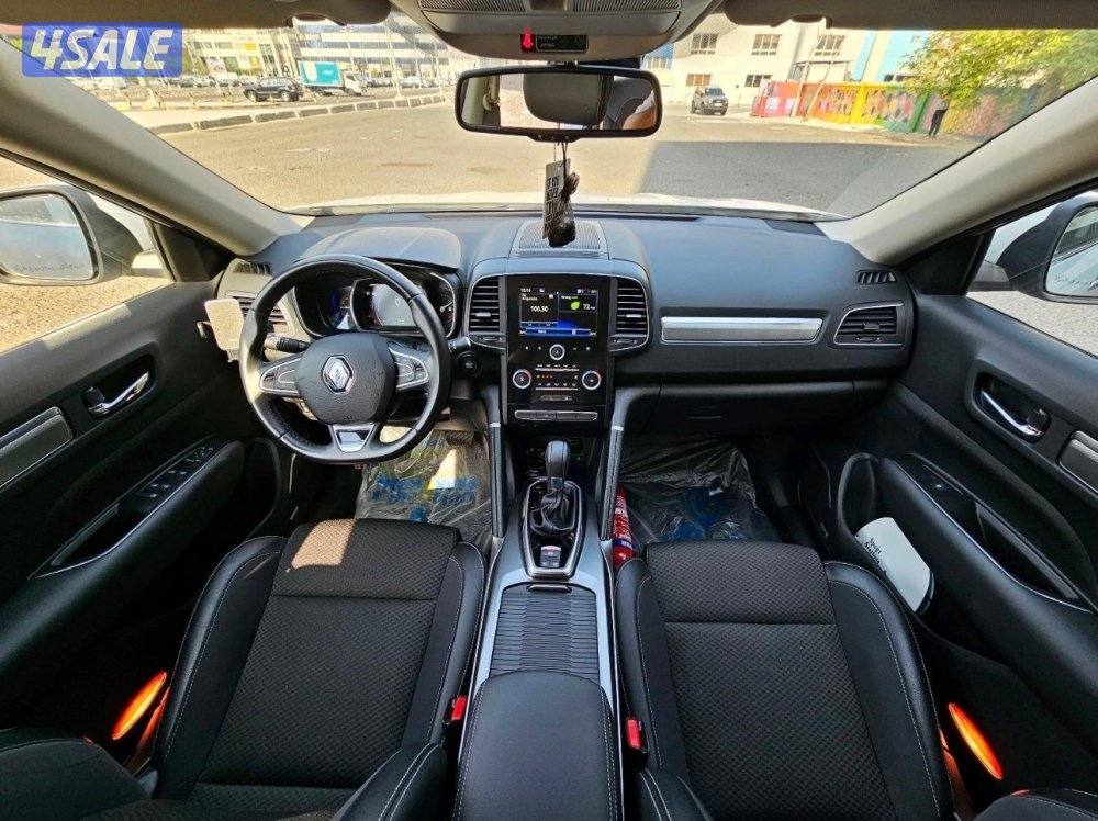 Renault Koleos 4×4 SE 11,400 km5