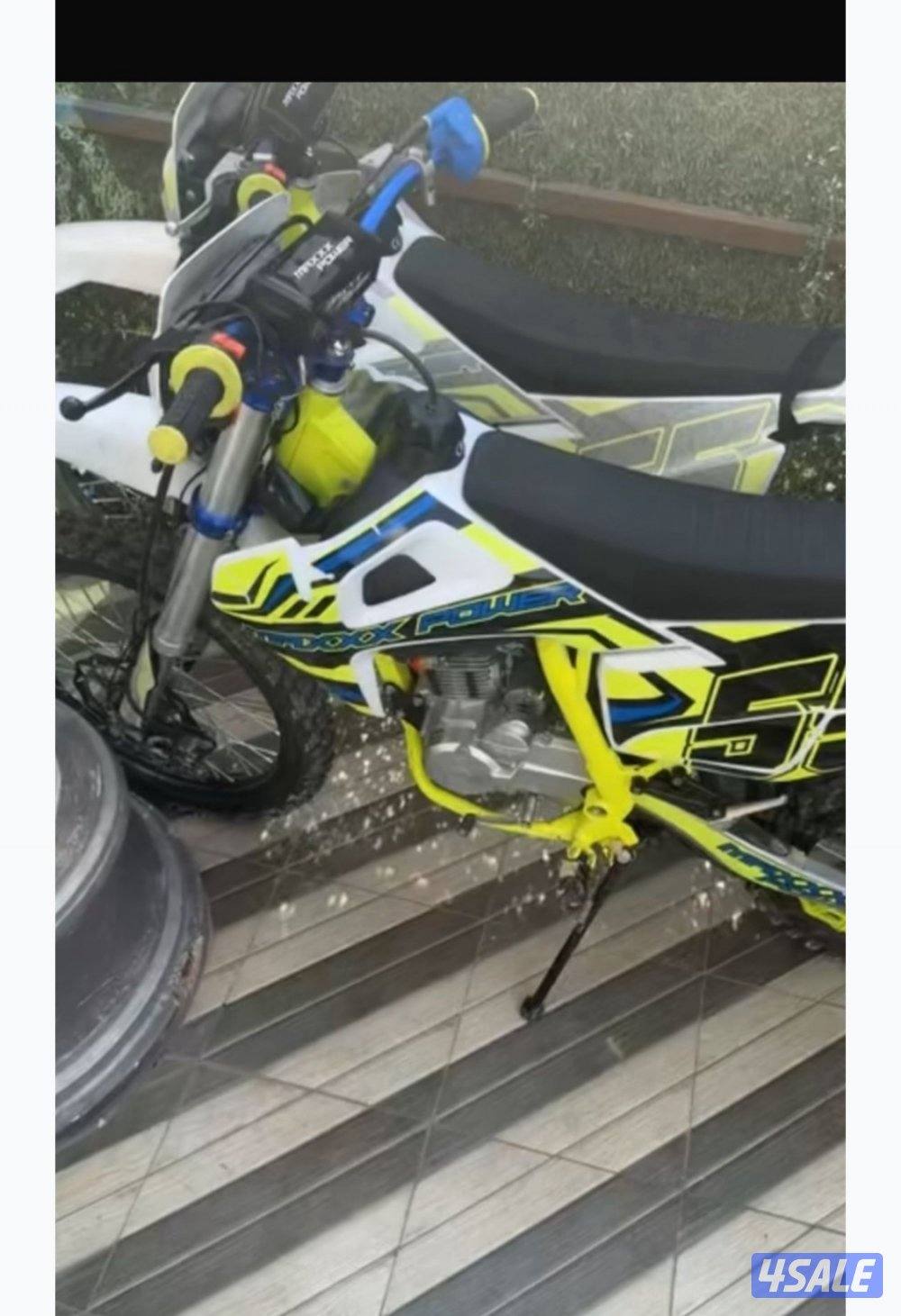 للبیع عدد ٢ سيكل بر ٢٥٠cc نزلو البر مره وحده نظاف جدا0