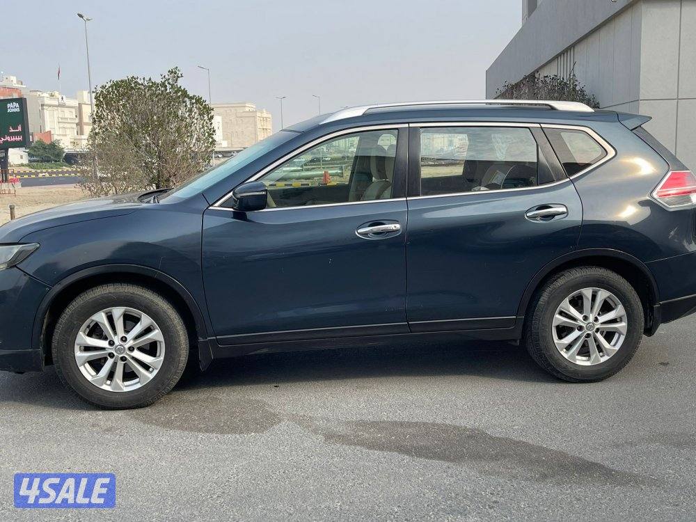 للبيع اكس تريل موديل 2015 جير وماكينة وشاصي شرط الفحص. دبل- سناسر خلفي1