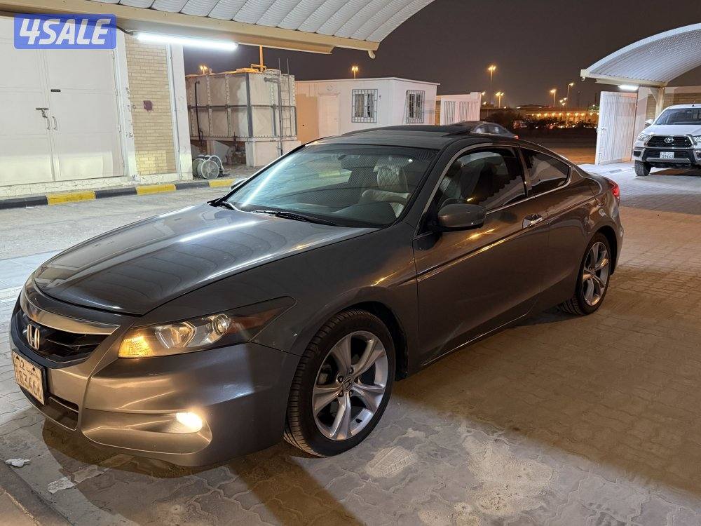 للبيع  هوندا اكورد.  20121