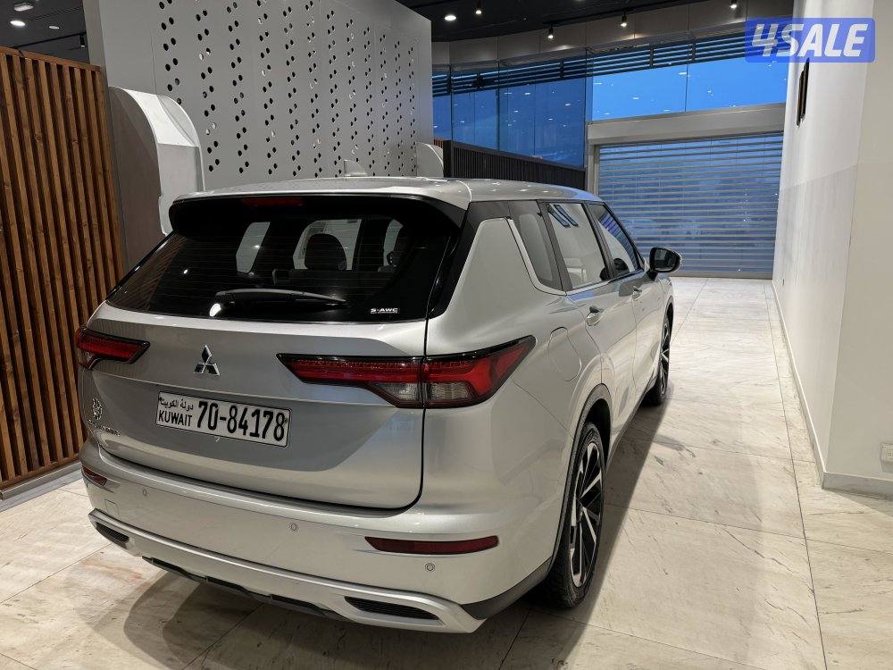 Mitsubishi Outlander4