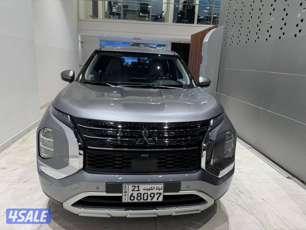 Mitsubishi Outlander1