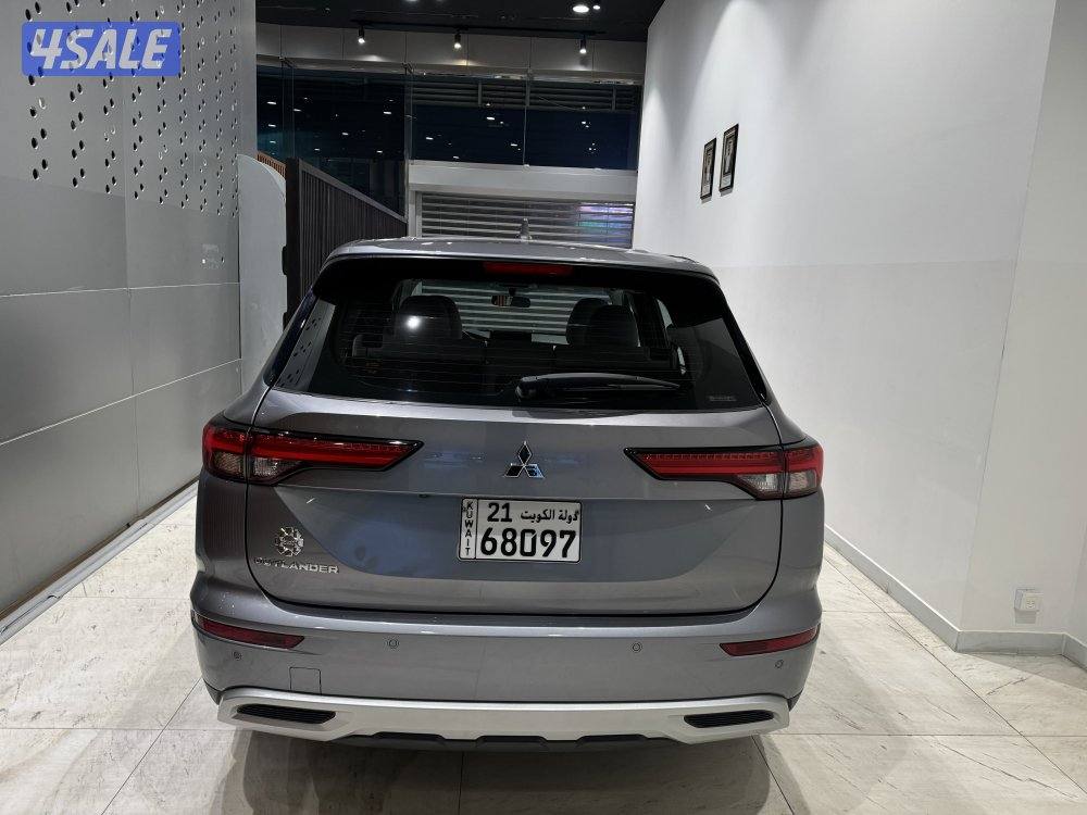 Mitsubishi Outlander4