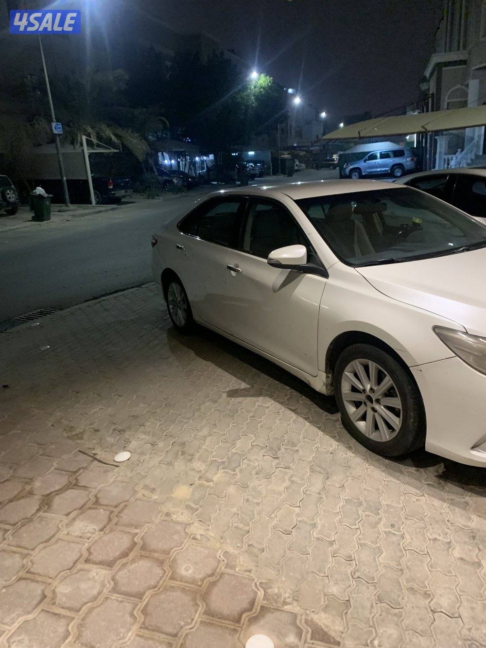 كامري 2016الساير  GLX  شرطالفحص  شاصي قير مكينه ماشي 215الف3